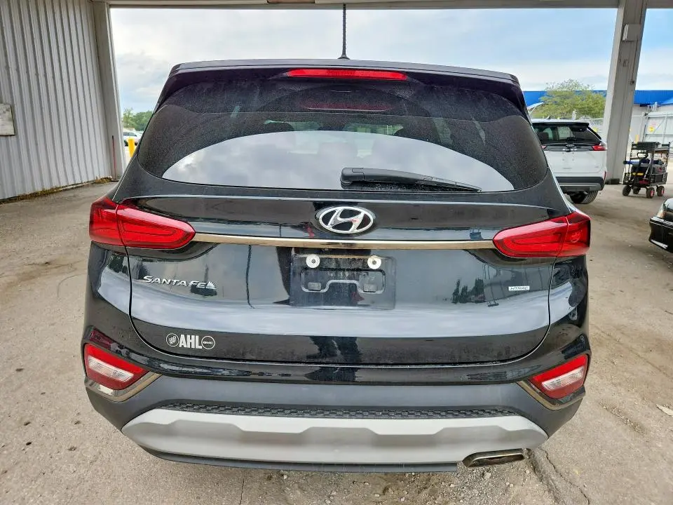 2019 HYUNDAI SANTA FE SE  