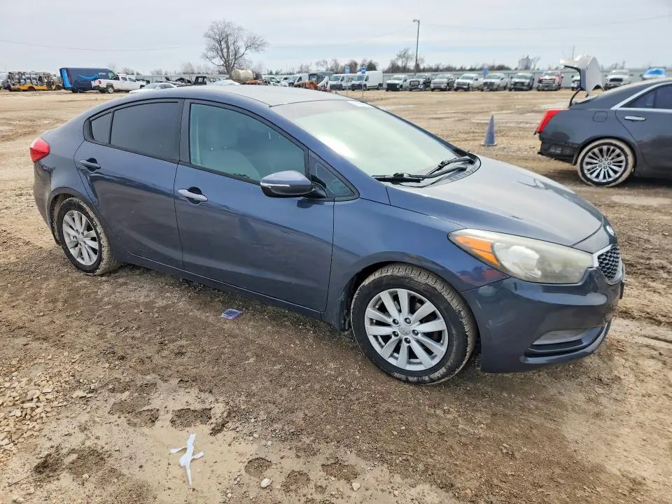2015 KIA FORTE LX  