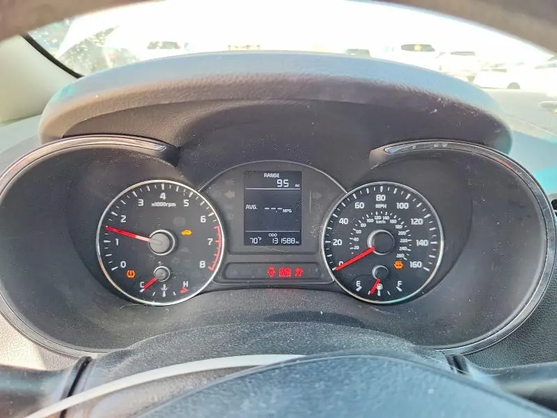 2017 KIA FORTE LX  