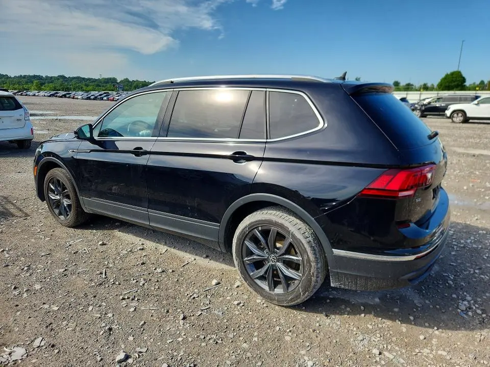 2022 VOLKSWAGEN TIGUAN SE  