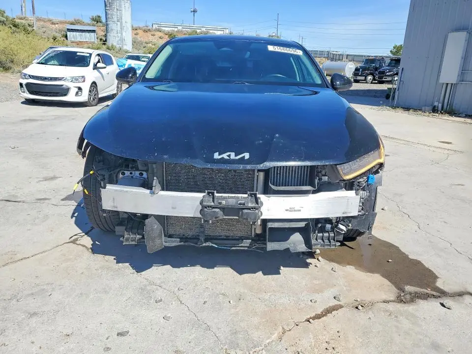 2022 KIA K5 LXS  