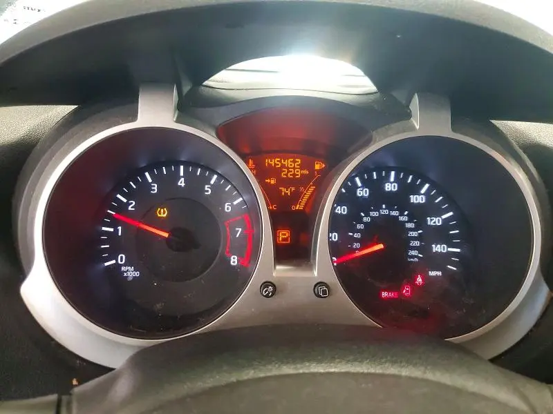 2011 NISSAN JUKE S  