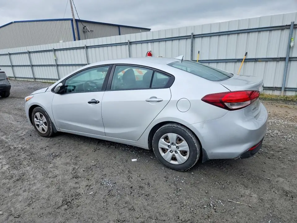 2017 KIA FORTE LX  
