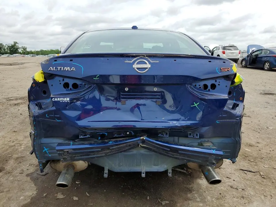 2024 NISSAN ALTIMA SR  