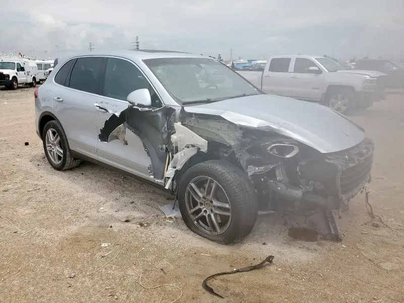 2016 PORSCHE CAYENNE   