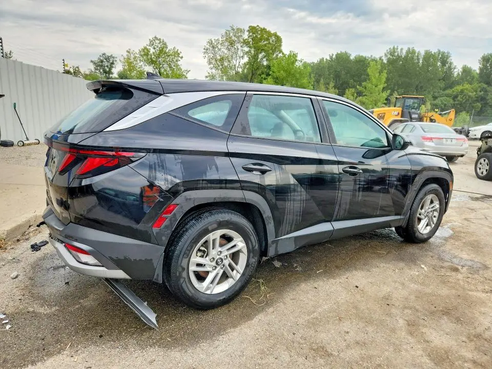 2025 HYUNDAI TUCSON SE  