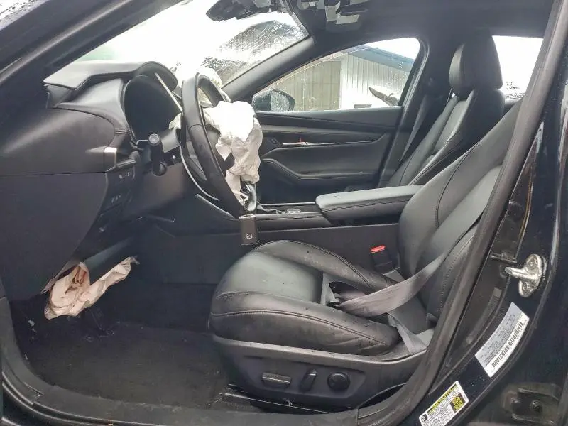 2024 MAZDA 3 PREFERRED  