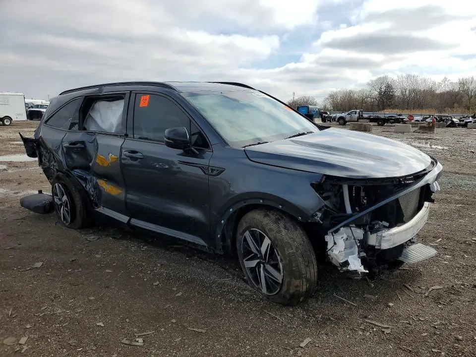 2022 KIA SORENTO S  