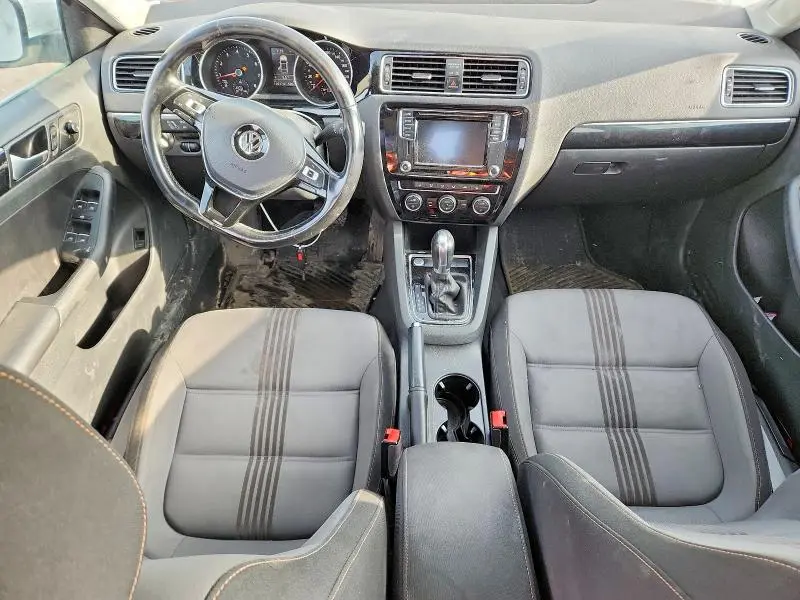 2017 VOLKSWAGEN JETTA SE  