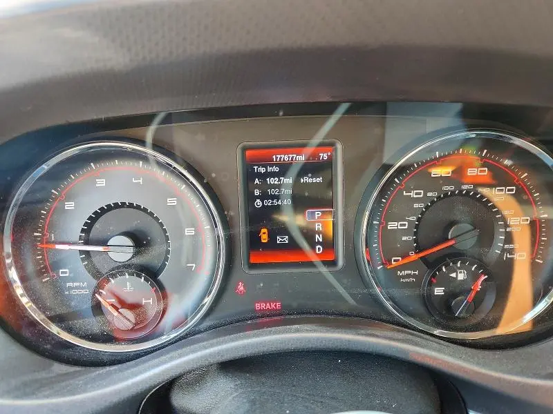 2014 DODGE CHARGER SE  