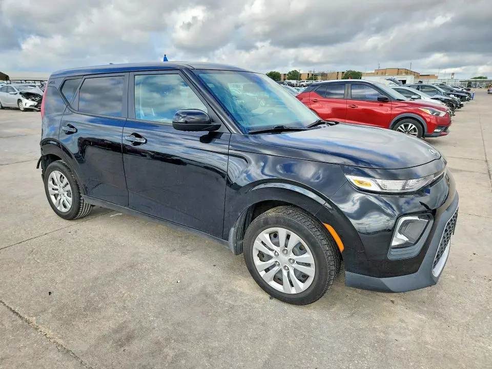 2020 KIA SOUL LX  