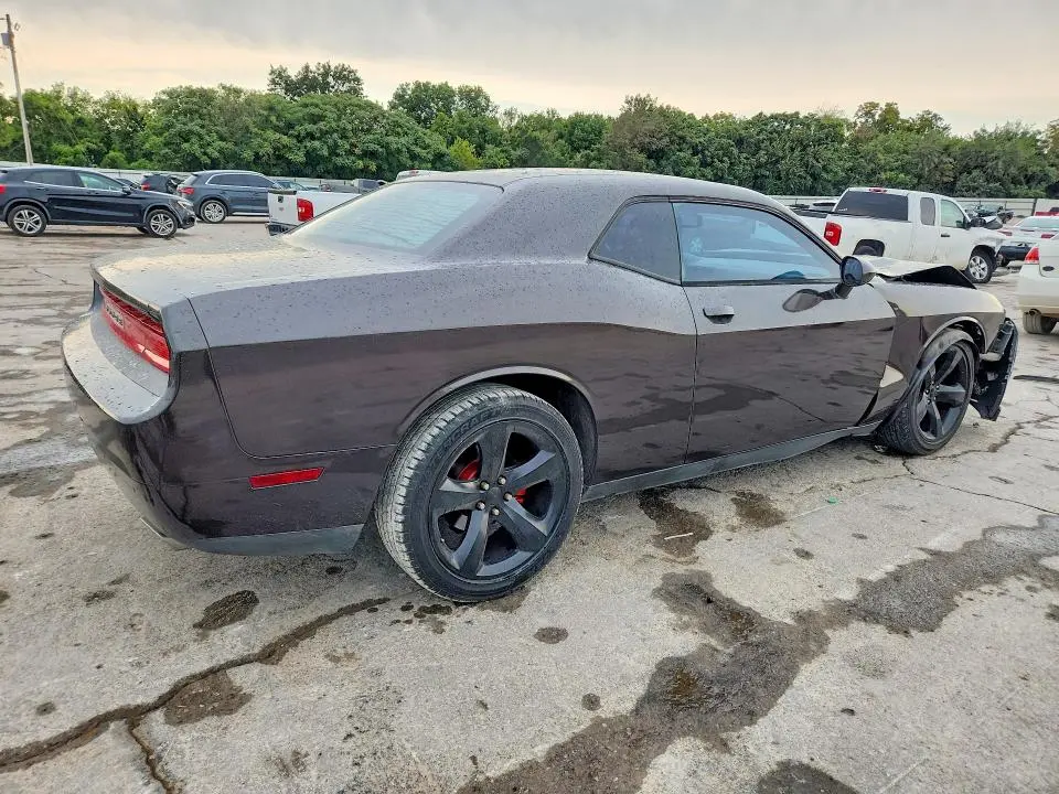 2013 DODGE CHALLENGER SXT  