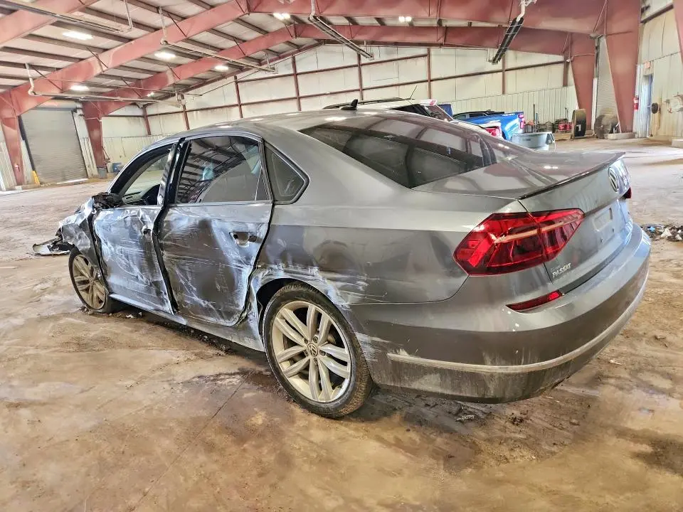 2019 VOLKSWAGEN PASSAT WOLFSBURG  