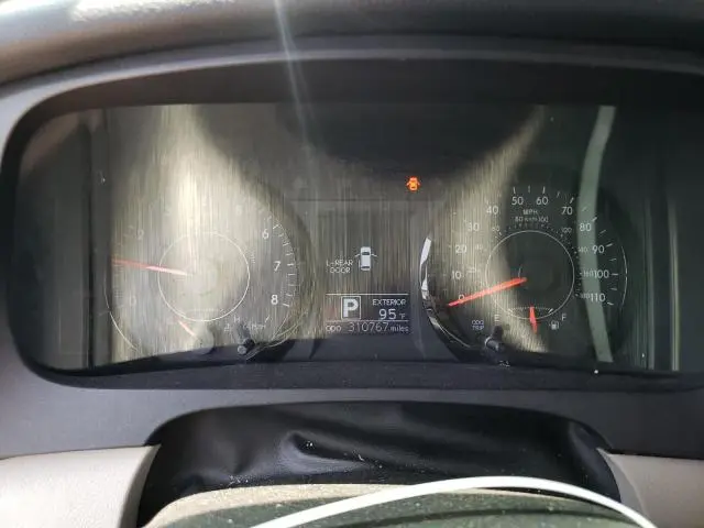 2017 TOYOTA SIENNA LE  