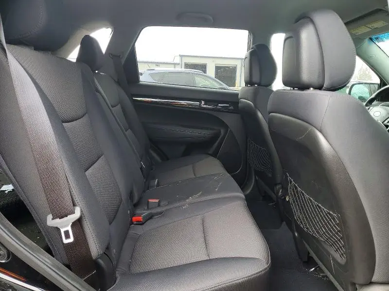 2011 KIA SORENTO LX  