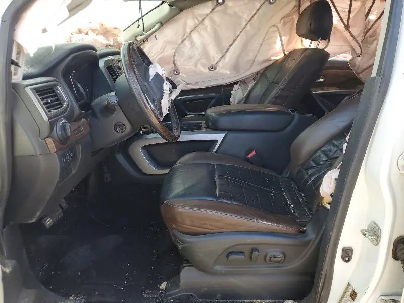 2017 NISSAN TITAN PLATINUM RESERVE  