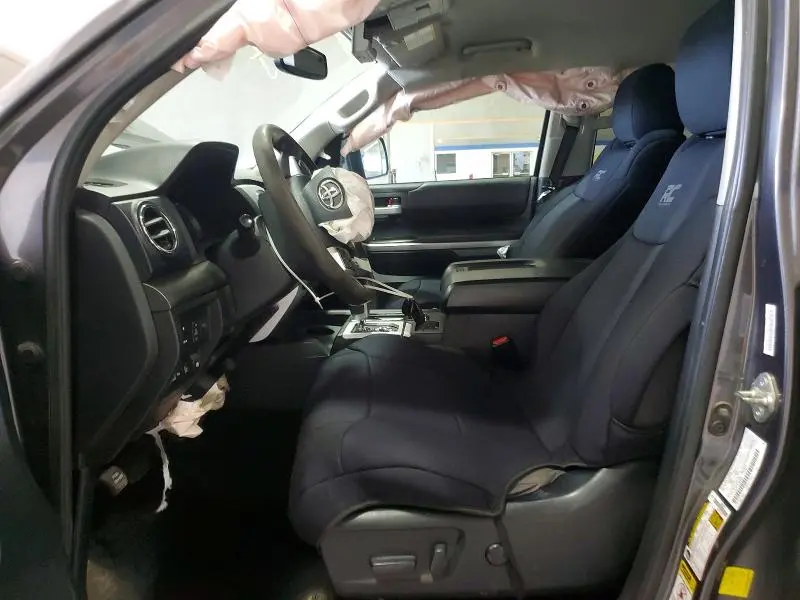 2016 TOYOTA TUNDRA SR5  