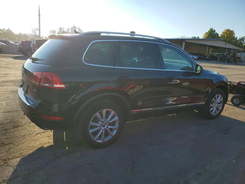 2014 VOLKSWAGEN TOUAREG V6  
