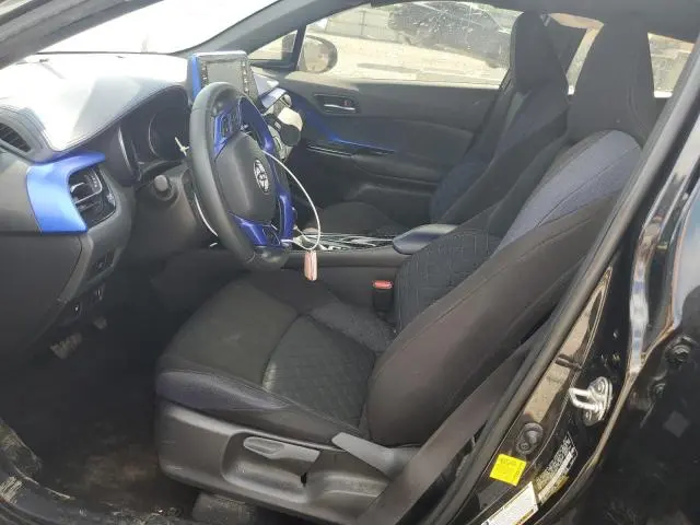 2021 TOYOTA C-HR XLE  