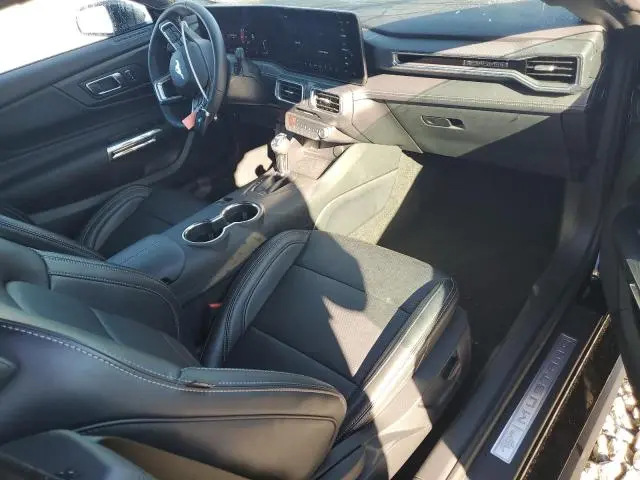 2025 FORD MUSTANG