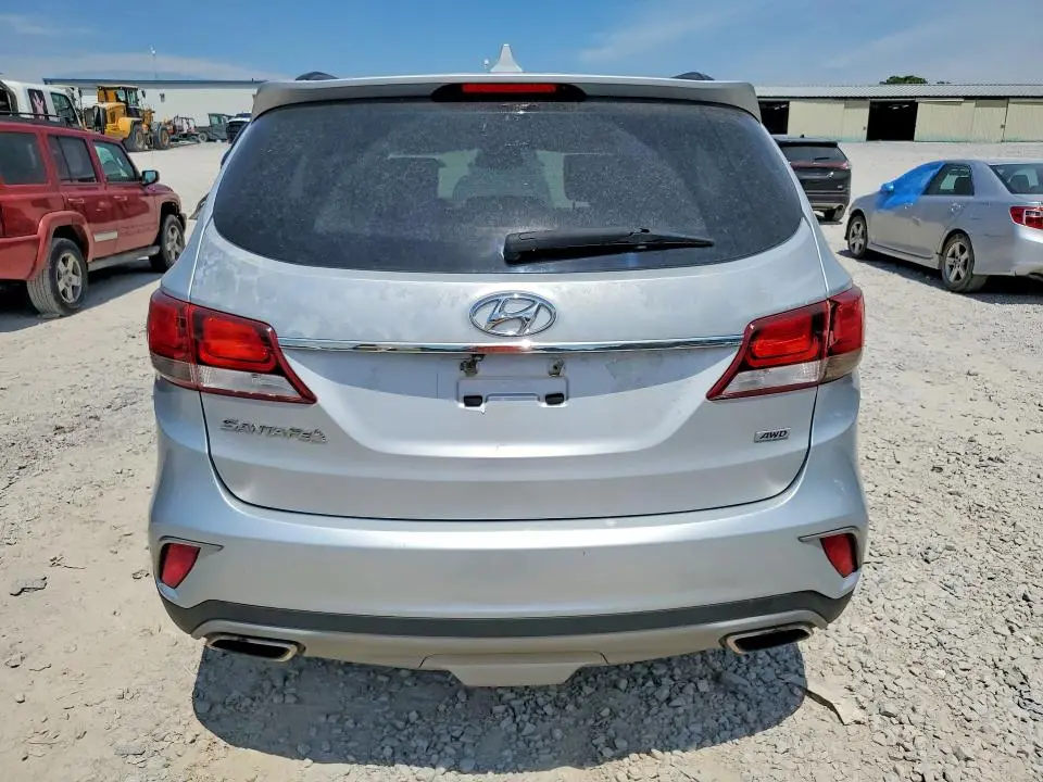 2017 HYUNDAI SANTA FE SE  