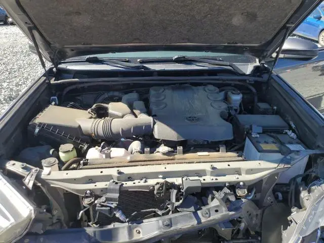 2022 TOYOTA 4RUNNER SR5  