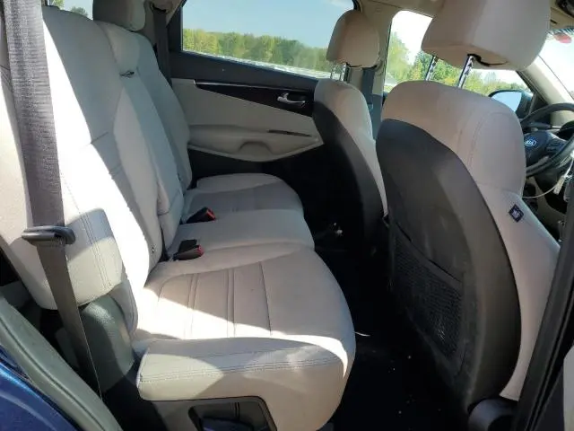 2018 KIA SORENTO LX  