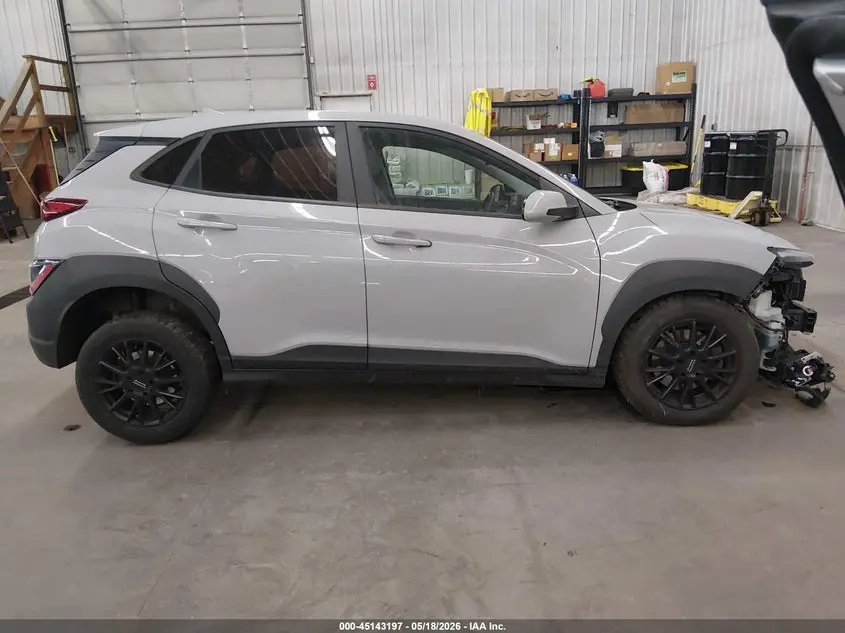 2022 HYUNDAI KONA SE