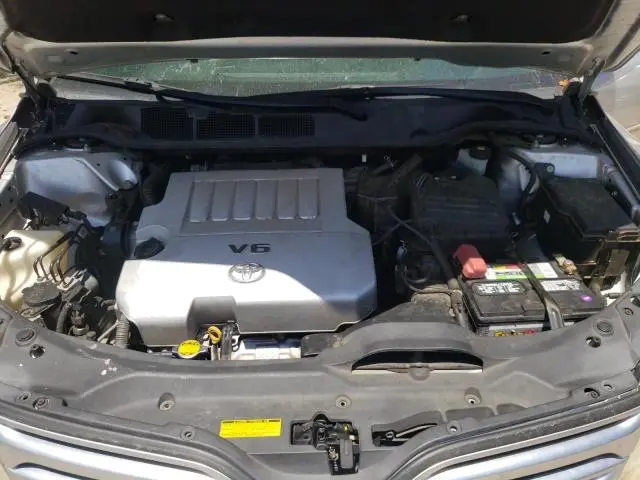 2010 TOYOTA VENZA   