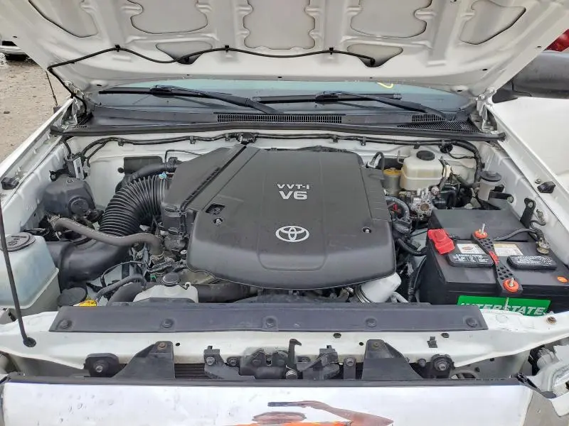 2013 TOYOTA TACOMA V6  