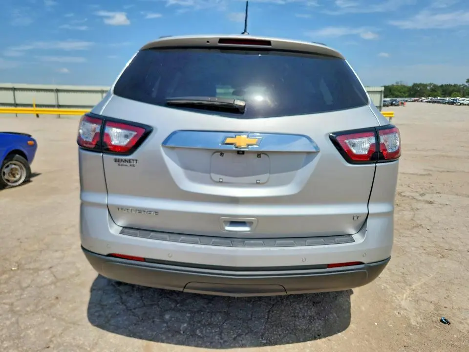 2017 CHEVROLET TRAVERSE LT  