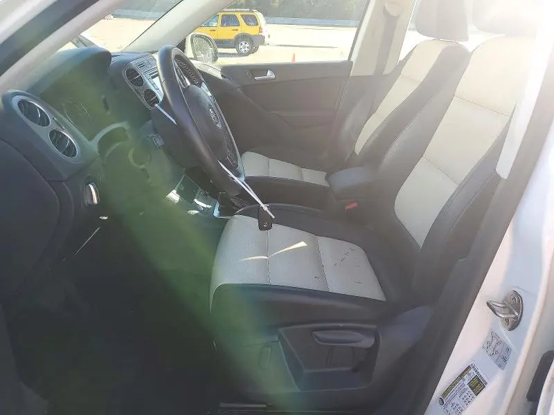 2016 VOLKSWAGEN TIGUAN S  