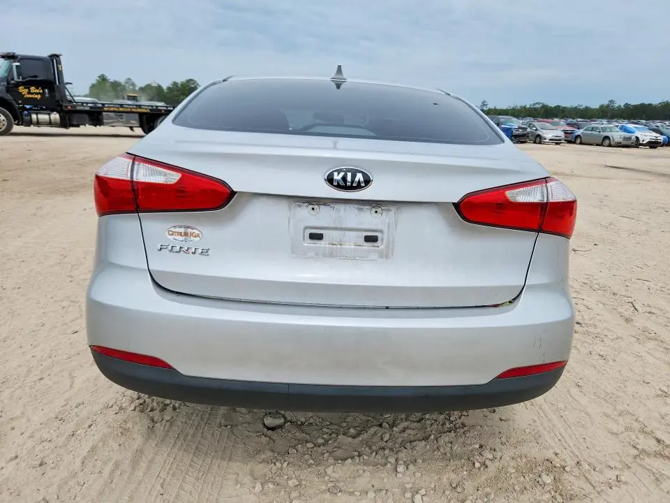 2015 KIA FORTE LX  