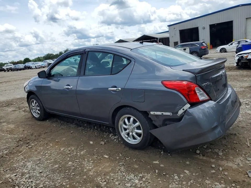2018 NISSAN VERSA SV  
