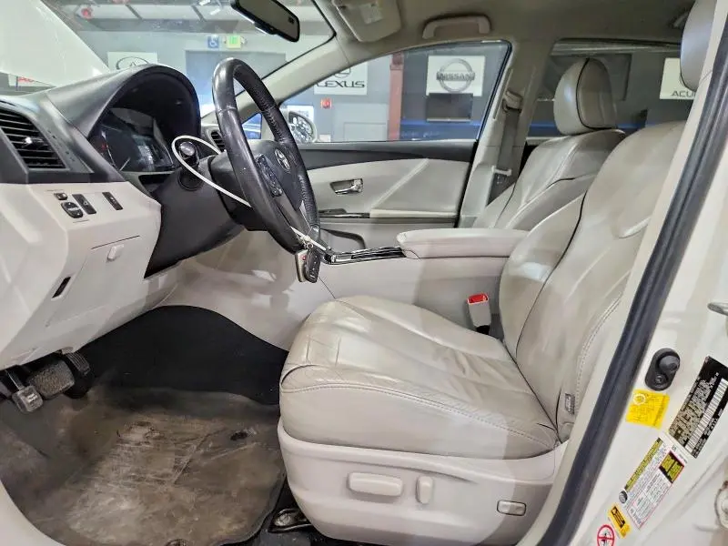 2013 TOYOTA VENZA XLE  