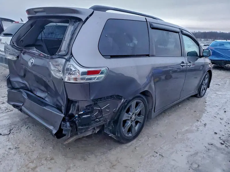 2015 TOYOTA SIENNA SPORT  