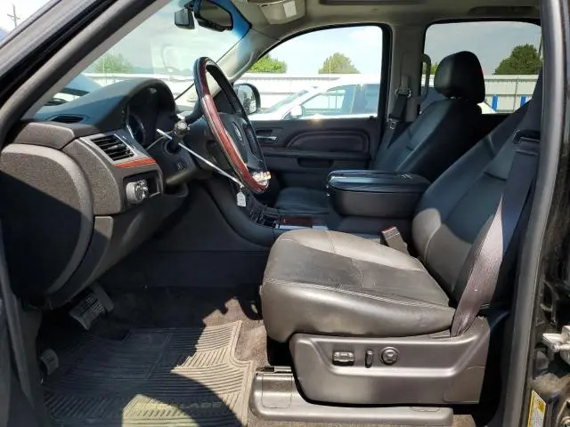 2014 CADILLAC ESCALADE LUXURY  