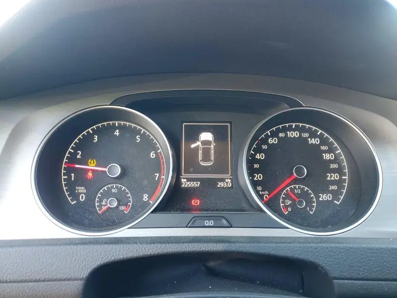 2016 VOLKSWAGEN GOLF S/SE  