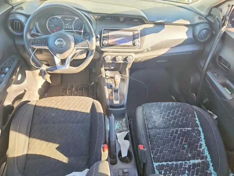 2021 NISSAN KICKS S  