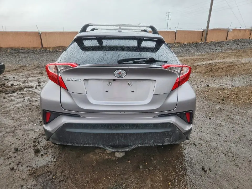 2020 TOYOTA C-HR LE  