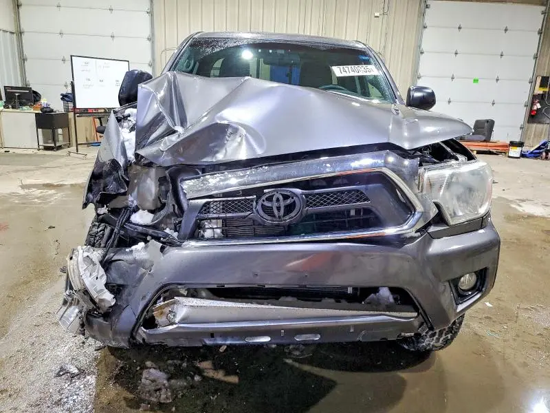 2013 TOYOTA TACOMA   