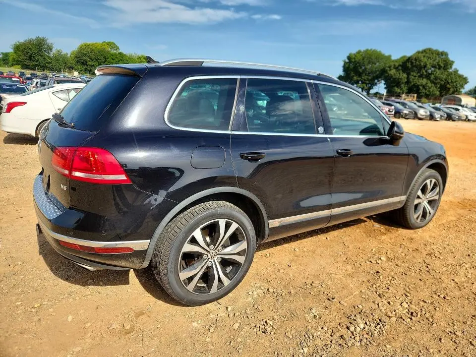 2017 VOLKSWAGEN TOUAREG WOLFSBURG  