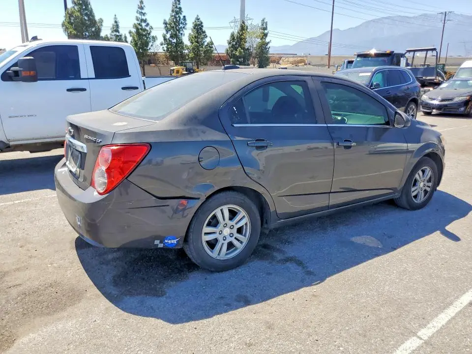 2015 CHEVROLET SONIC LT  