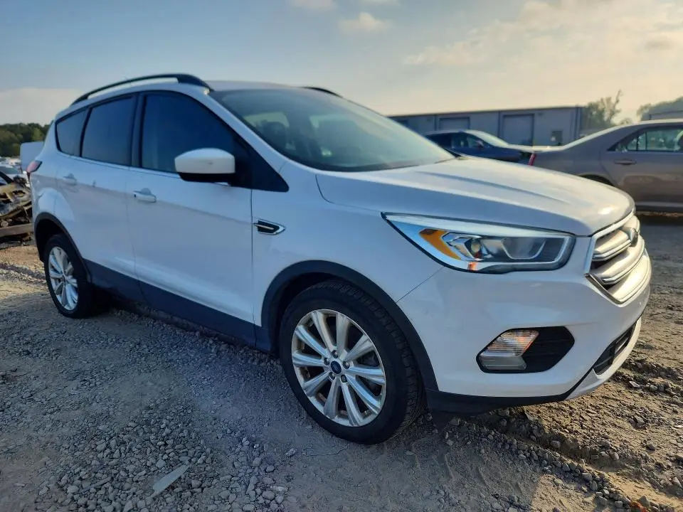 2019 FORD ESCAPE SEL  