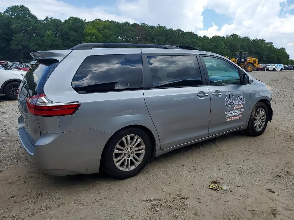 2017 TOYOTA SIENNA XLE 8-PASSENGER  