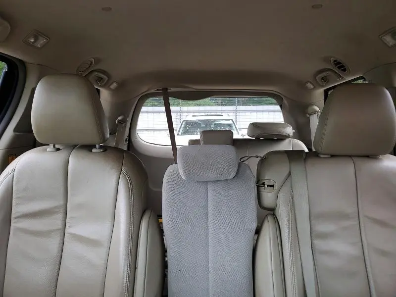 2012 TOYOTA SIENNA XLE 8-PASSENGER  