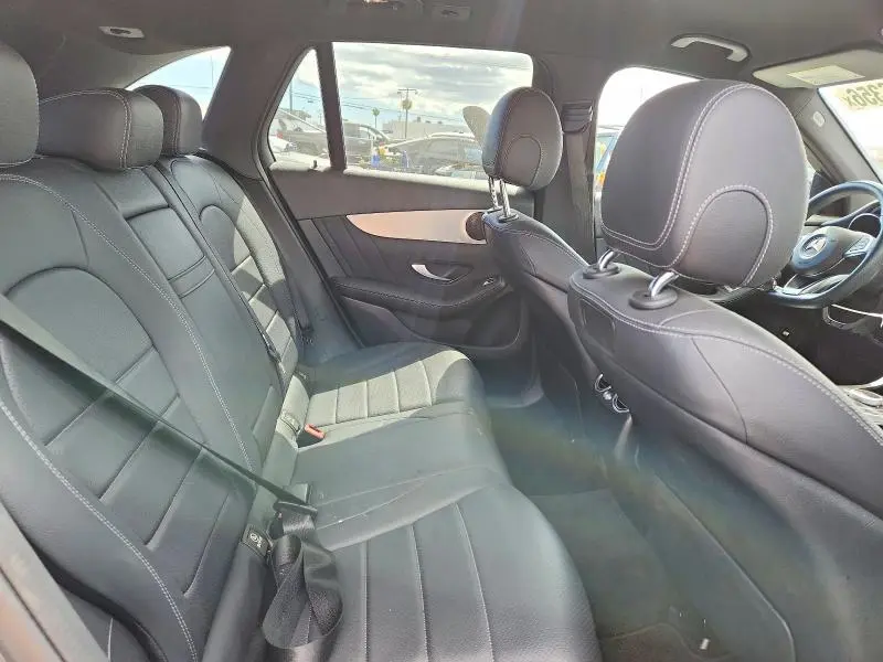 2019 MERCEDES-BENZ GLC 300  