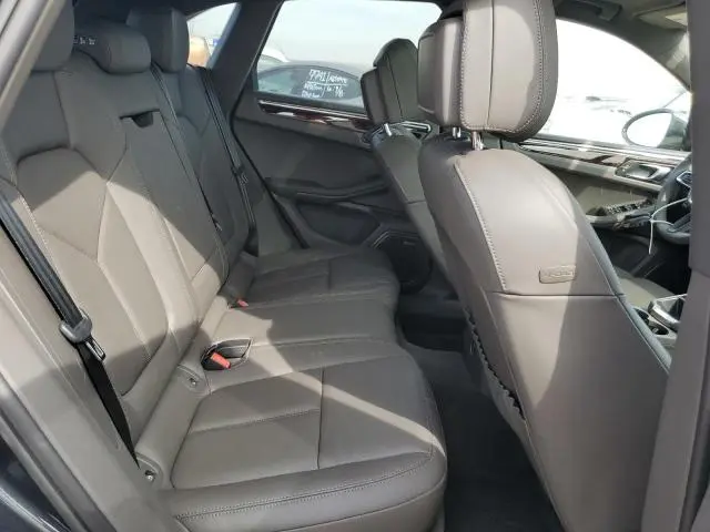 2025 PORSCHE MACAN S