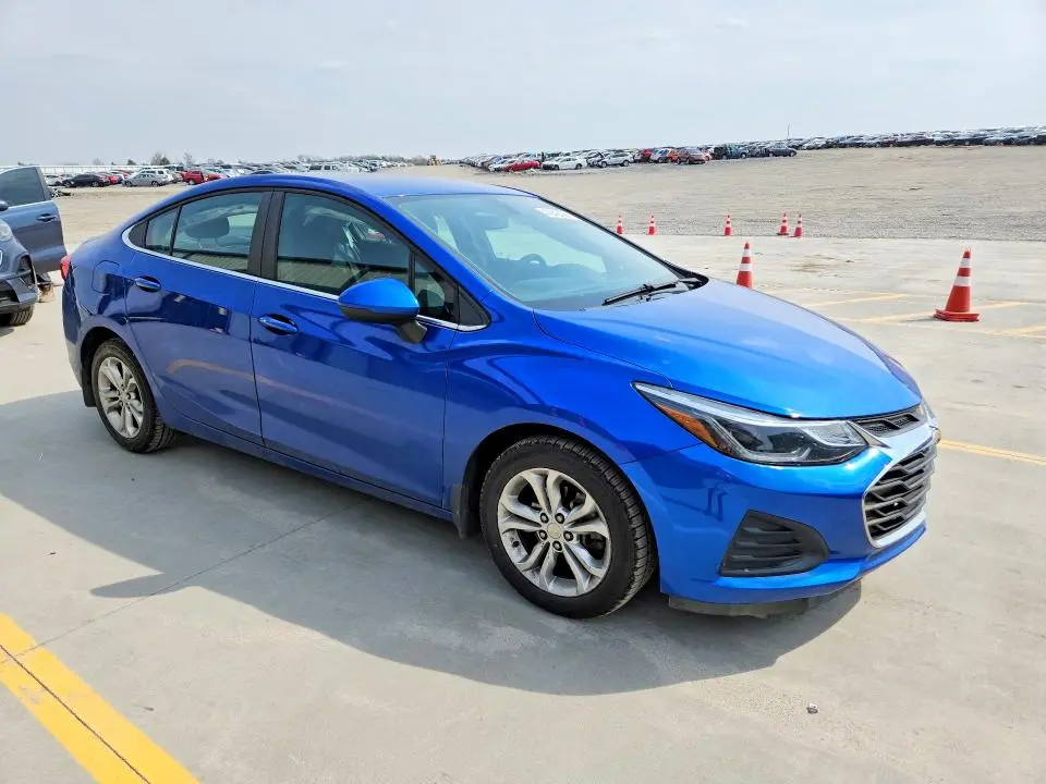 2019 CHEVROLET CRUZE LT  