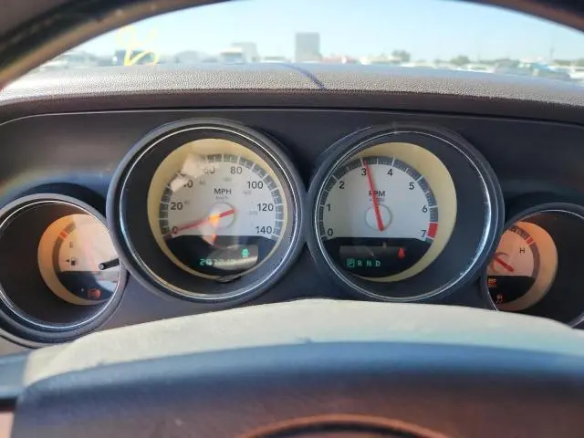 2010 DODGE CHALLENGER SE  